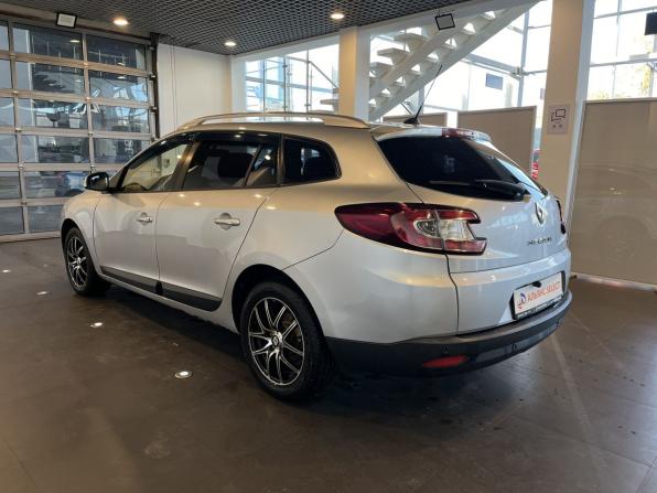 Renault Megane III с пробегом 2011 года, цена 630 000 рублей, 204797 км, универсал, Автокод Объявления