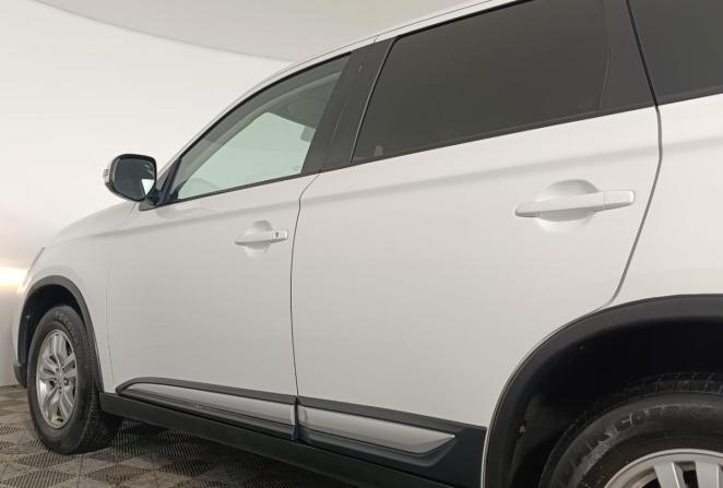Mitsubishi Outlander III Рестайлинг 2 с пробегом 2018 года, цена 2 070 000 рублей, 97448 км, внедорожник, Автокод Объявления