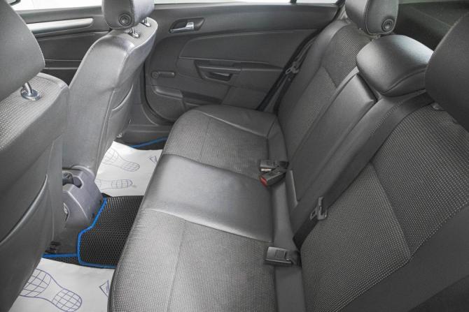 Opel Astra H Рестайлинг с пробегом 2008 года, цена 749 000 рублей, 256000 км, седан, Автокод Объявления