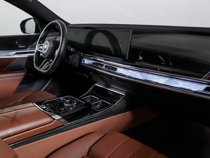 BMW i7 Москва  - изображение 10
