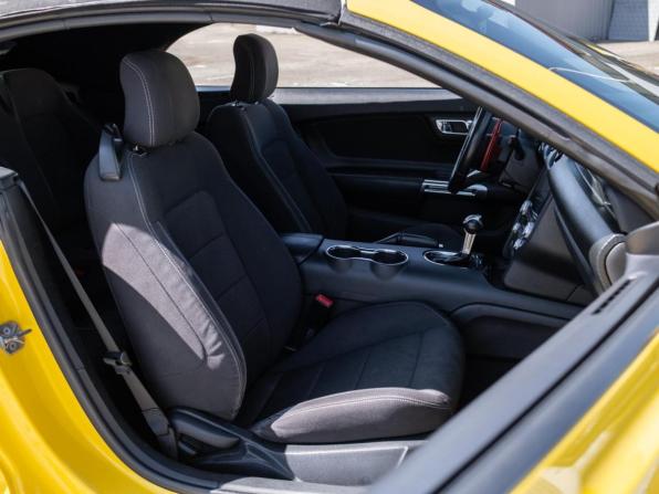 Ford Mustang VI с пробегом 2016 года, цена 2 999 999 рублей, 153840 км, кабриолет, Автокод Объявления