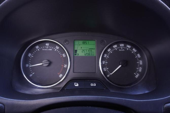 Skoda Fabia II Рестайлинг с пробегом 2012 года, цена 475 000 рублей, 257000 км, хэтчбек, Автокод Объявления