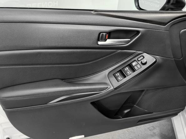 Toyota Avalon V с пробегом 2022 года, цена 3 885 000 рублей, 35658 км, седан, Автокод Объявления