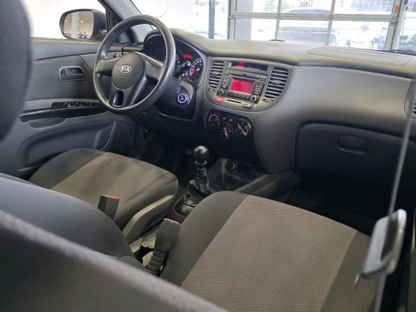 Kia Rio II Рестайлинг с пробегом 2010 года, цена 416 000 рублей, 243325 км, хэтчбек, Автокод Объявления