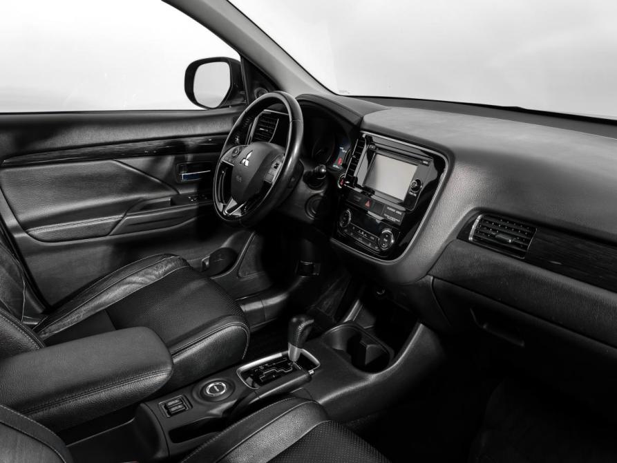 Mitsubishi Outlander III Рестайлинг 2 Санкт-Петербург  - изображение 14