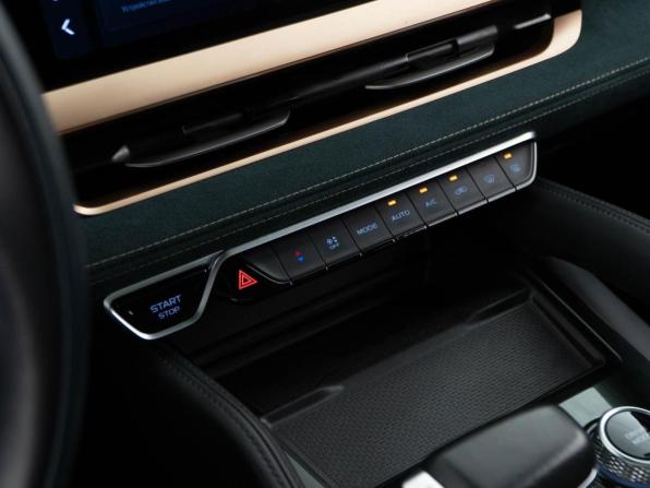 Geely Monjaro I с пробегом 2023 года, цена 3 248 046 рублей, 32003 км, внедорожник, Автокод Объявления