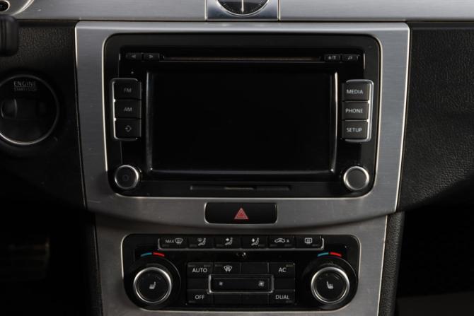 Volkswagen Passat B7 с пробегом 2011 года, цена 1 129 000 рублей, 200000 км, седан, Автокод Объявления