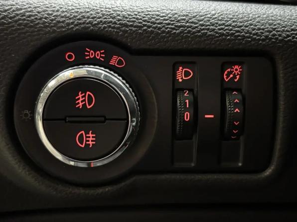 Opel Astra J Рестайлинг с пробегом 2012 года, цена 659 000 рублей, 191000 км, хэтчбек, Автокод Объявления