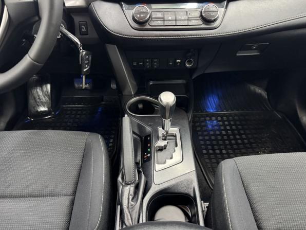 Toyota RAV4 IV (XA40) Рестайлинг с пробегом 2017 года, цена 2 440 000 рублей, 97581 км, внедорожник, Автокод Объявления