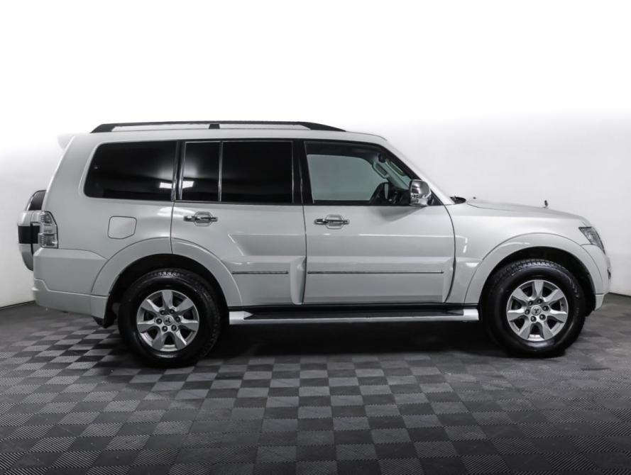 Mitsubishi Pajero IV Рестайлинг 2 Москва  - изображение 4