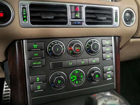 Land Rover Range Rover III Рестайлинг 2 с пробегом 2011 года, цена 1 399 000 рублей, 259355 км, внедорожник, Автокод Объявления