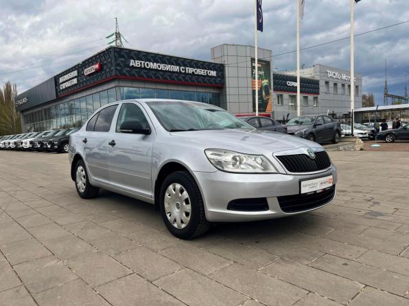 Skoda Octavia II (A5) Рестайлинг с пробегом 2011 года, цена 655 000 рублей, 250566 км, лифтбек, Автокод Объявления