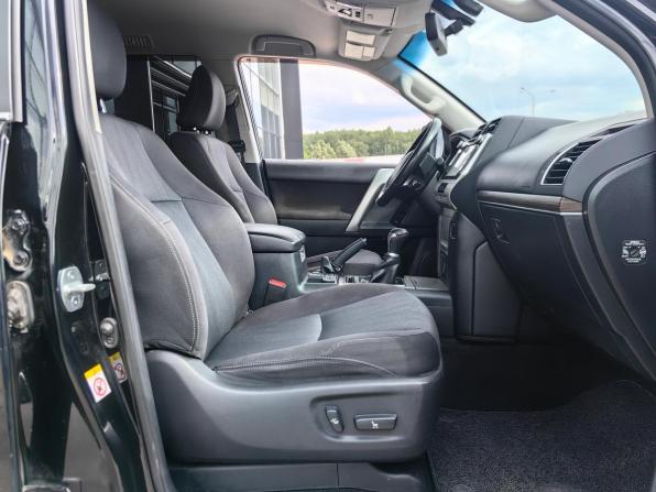 Toyota Land Cruiser Prado 150 Series Рестайлинг 2 с пробегом 2019 года, цена 4 333 000 рублей, 166171 км, внедорожник, Автокод Объявления