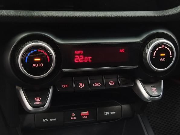 Kia Rio IV с пробегом 2018 года, цена 1 125 000 рублей, 209000 км, седан, Автокод Объявления