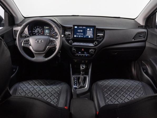 Hyundai Solaris II Рестайлинг с пробегом 2022 года, цена 1 680 000 рублей, 120537 км, седан, Автокод Объявления