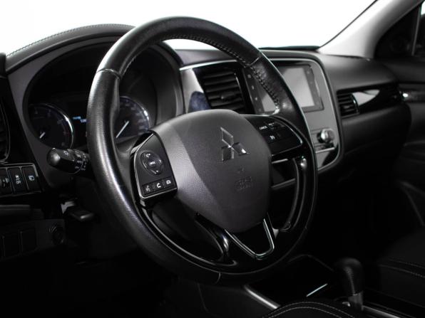 Mitsubishi Outlander III Рестайлинг 3 с пробегом 2021 года, цена 2 669 000 рублей, 95360 км, внедорожник, Автокод Объявления