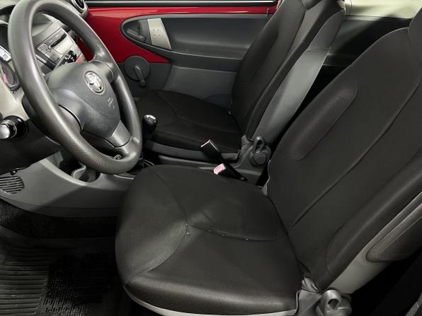 Toyota Aygo I с пробегом 2007 года, цена 450 000 рублей, 259695 км, хэтчбек, Автокод Объявления
