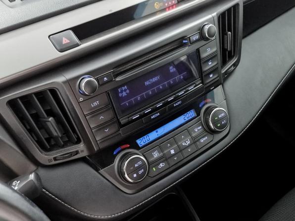 Toyota RAV4 IV (XA40) Рестайлинг с пробегом 2017 года, цена 2 469 000 рублей, 123002 км, внедорожник, Автокод Объявления