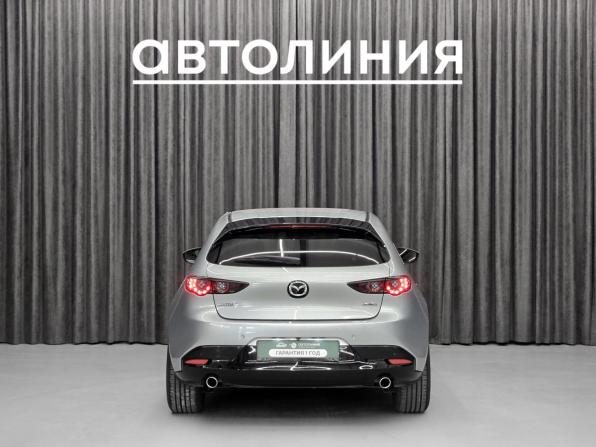 Mazda 3 IV (BP) с пробегом 2021 года, цена 1 670 000 рублей, 56000 км, хэтчбек, Автокод Объявления