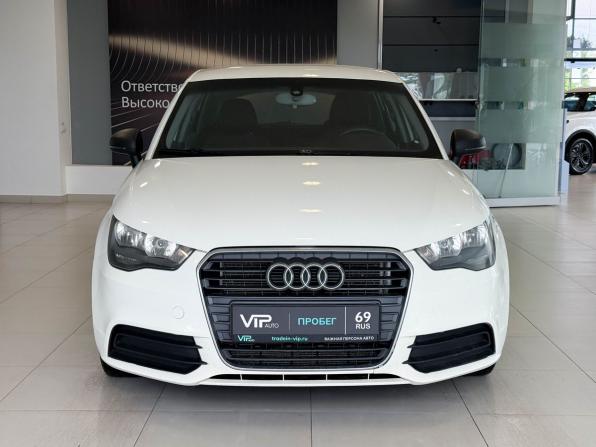 Audi A1 I (8X) с пробегом 2013 года, цена 737 000 рублей, 213165 км, хэтчбек, Автокод Объявления