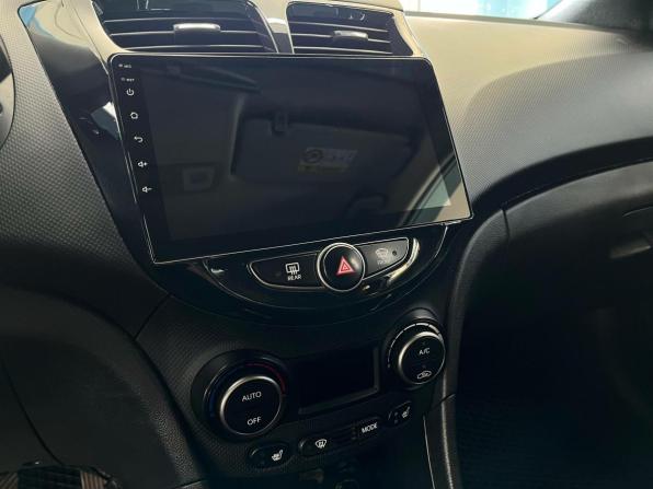 Hyundai Solaris I Рестайлинг с пробегом 2016 года, цена 627 120 рублей, 320990 км, седан, Автокод Объявления
