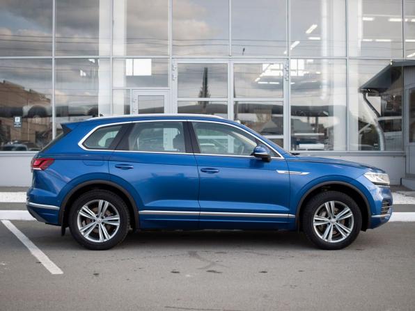 Volkswagen Touareg III с пробегом 2019 года, цена 3 900 000 рублей, 377882 км, внедорожник, Автокод Объявления