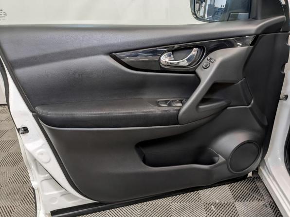 Nissan Qashqai II с пробегом 2018 года, цена 1 870 000 рублей, 124810 км, внедорожник, Автокод Объявления