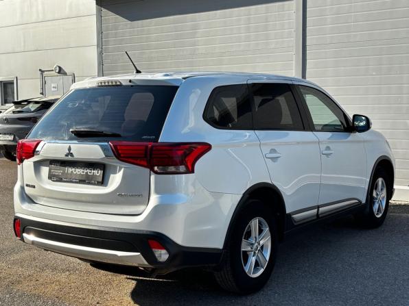 Mitsubishi Outlander III Рестайлинг 2 с пробегом 2016 года, цена 1 640 000 рублей, 181690 км, внедорожник, Автокод Объявления