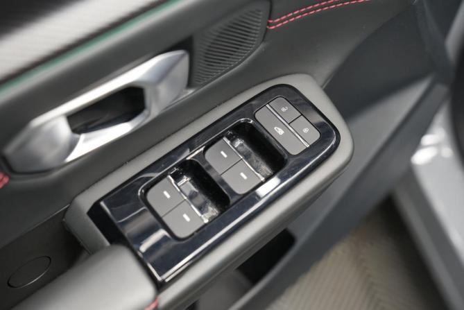 JETOUR DASHING I с пробегом 2023 года, цена 2 270 000 рублей, 34777 км, внедорожник, Автокод Объявления