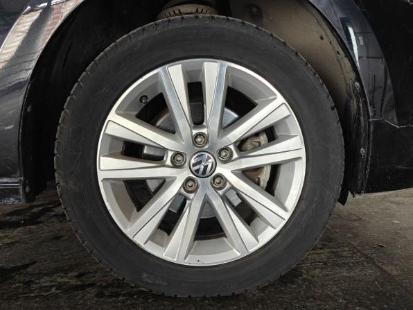 Volkswagen Polo V с пробегом 2013 года, цена 915 000 рублей, 22500 км, седан, Автокод Объявления