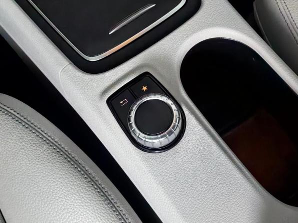 Mercedes-Benz GLA I (X156) Рестайлинг с пробегом 2019 года, цена 1 818 000 рублей, 187479 км, внедорожник, Автокод Объявления