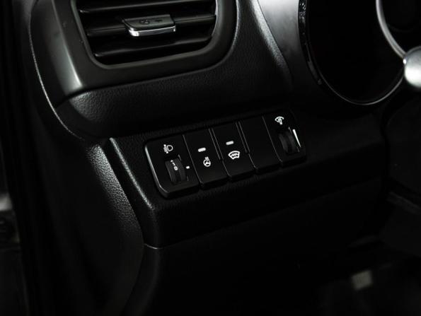 Kia Rio III Рестайлинг с пробегом 2017 года, цена 1 344 700 рублей, 83825 км, хэтчбек, Автокод Объявления