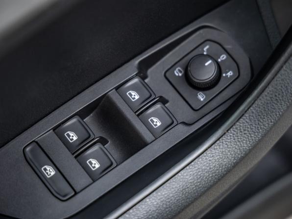 Skoda Karoq I с пробегом 2022 года, цена 2 698 000 рублей, 23456 км, внедорожник, Автокод Объявления
