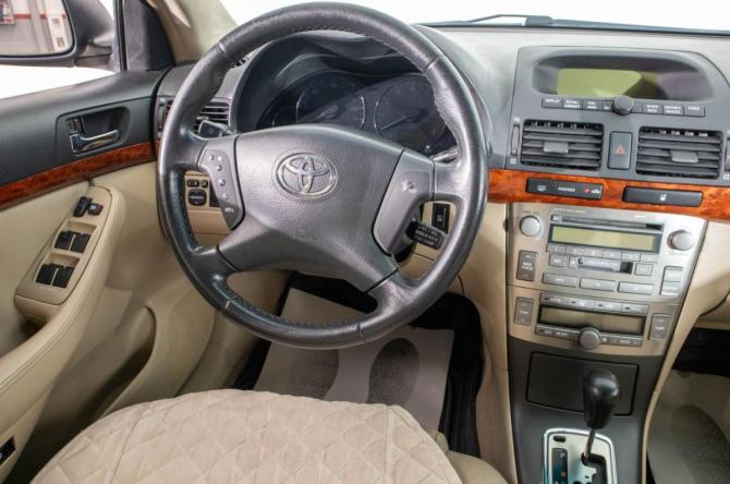 Toyota Avensis II с пробегом 2005 года, цена 749 000 рублей, 283000 км, седан, Автокод Объявления