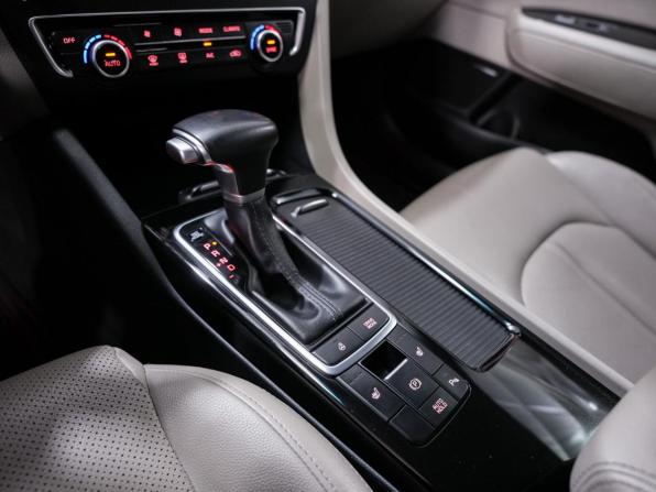Kia Optima IV с пробегом 2018 года, цена 2 080 000 рублей, 103000 км, седан, Автокод Объявления
