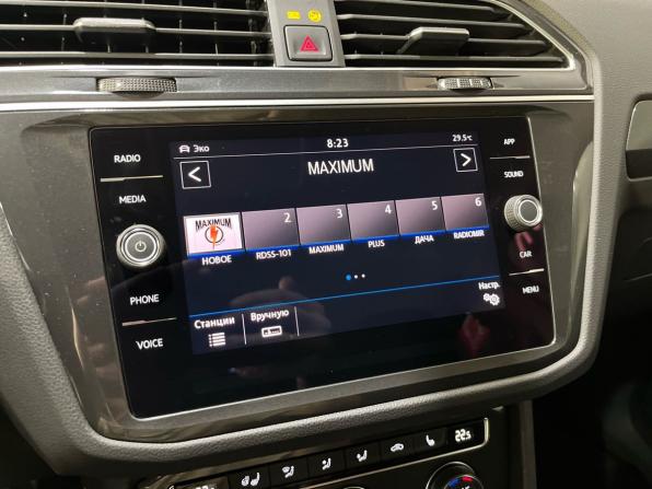 Volkswagen Tiguan II с пробегом 2018 года, цена 2 599 000 рублей, 159435 км, внедорожник, Автокод Объявления