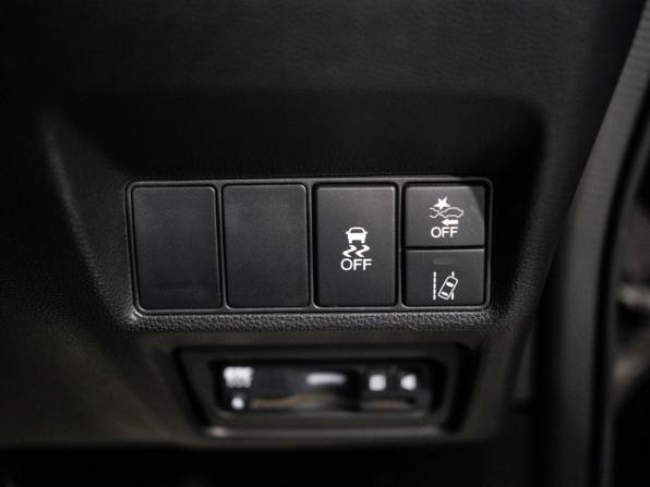Honda Stepwgn V Рестайлинг с пробегом 2017 года, цена 2 230 000 рублей, 79007 км, минивэн, Автокод Объявления