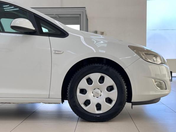 Opel Astra J с пробегом 2011 года, цена 620 000 рублей, 268684 км, универсал, Автокод Объявления