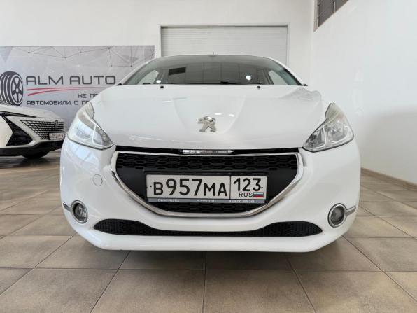 Peugeot 208 I с пробегом 2013 года, цена 800 000 рублей, 135000 км, хэтчбек, Автокод Объявления