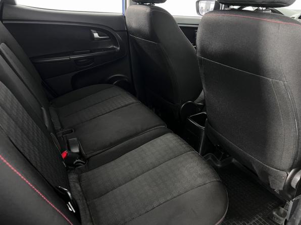 Kia Venga I Рестайлинг с пробегом 2015 года, цена 1 230 000 рублей, 197000 км, компактвэн, Автокод Объявления