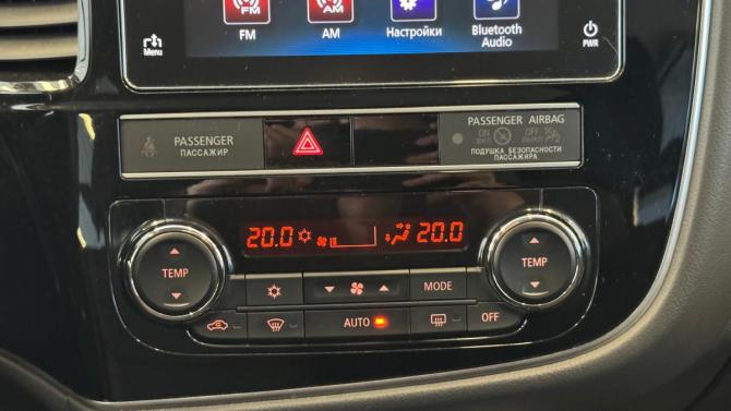 Mitsubishi Outlander III Рестайлинг 3 с пробегом 2019 года, цена 1 920 000 рублей, 123674 км, внедорожник, Автокод Объявления
