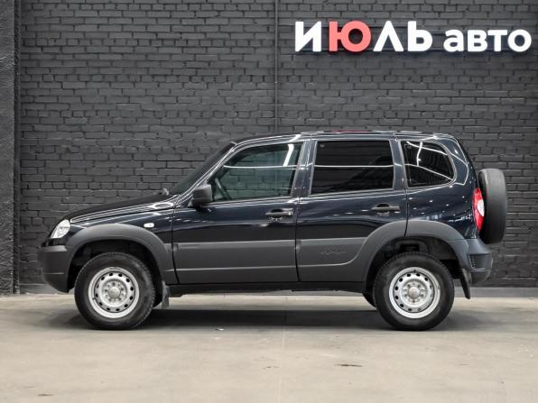 Chevrolet Niva I Рестайлинг с пробегом 2018 года, цена 800 000 рублей, 125525 км, внедорожник, Автокод Объявления