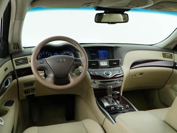 Infiniti Q70 I Рестайлинг с пробегом 2016 года, цена 2 299 050 рублей, 154813 км, седан, Автокод Объявления