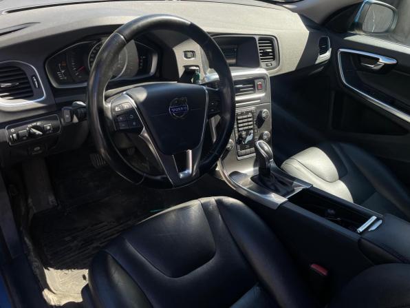 Volvo S60 II Рестайлинг с пробегом 2014 года, цена 999 000 рублей, 161600 км, седан, Автокод Объявления
