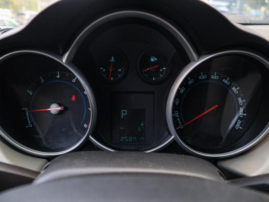 Chevrolet Cruze I Рестайлинг Москва  - изображение 18