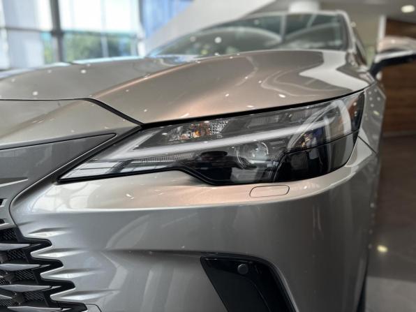 Lexus RX V с пробегом 2025 года, цена 7 557 000 рублей, 4453 км, внедорожник, Автокод Объявления