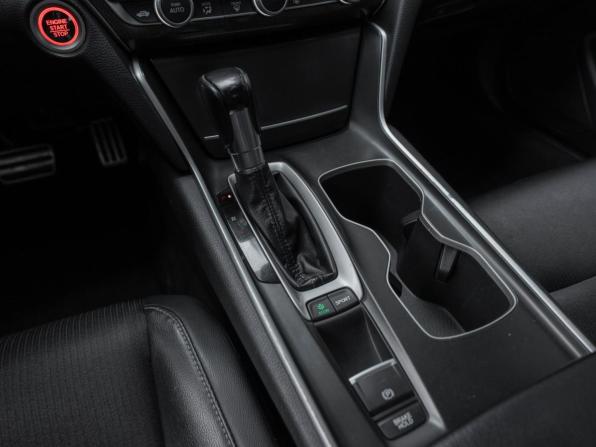 Honda Accord X с пробегом 2018 года, цена 1 875 000 рублей, 118835 км, седан, Автокод Объявления