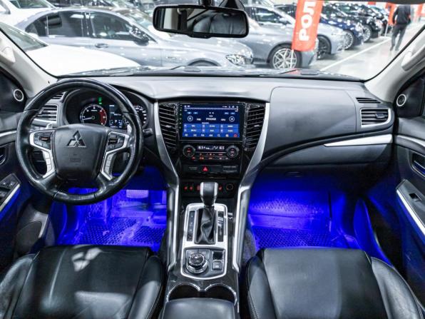 Mitsubishi Pajero Sport III с пробегом 2018 года, цена 3 249 700 рублей, 113435 км, внедорожник, Автокод Объявления