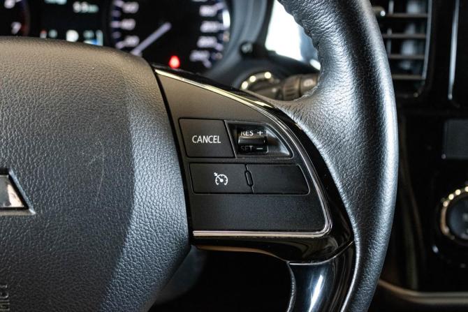 Mitsubishi Outlander III Рестайлинг 2 с пробегом 2015 года, цена 1 679 000 рублей, 181724 км, внедорожник, Автокод Объявления