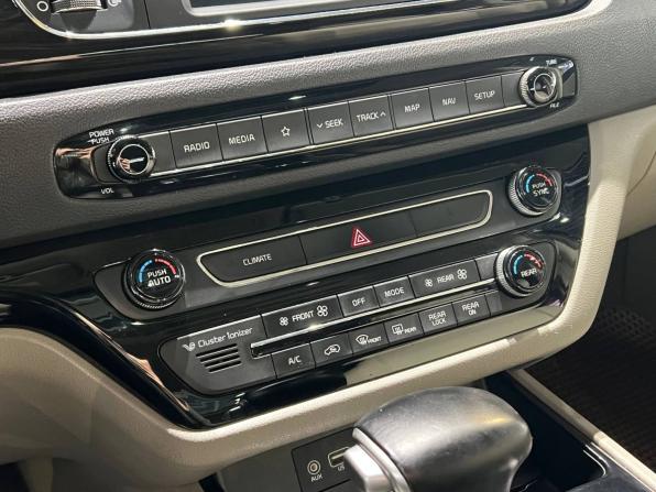 Kia Carnival III с пробегом 2019 года, цена 3 100 000 рублей, 98355 км, минивэн, Автокод Объявления